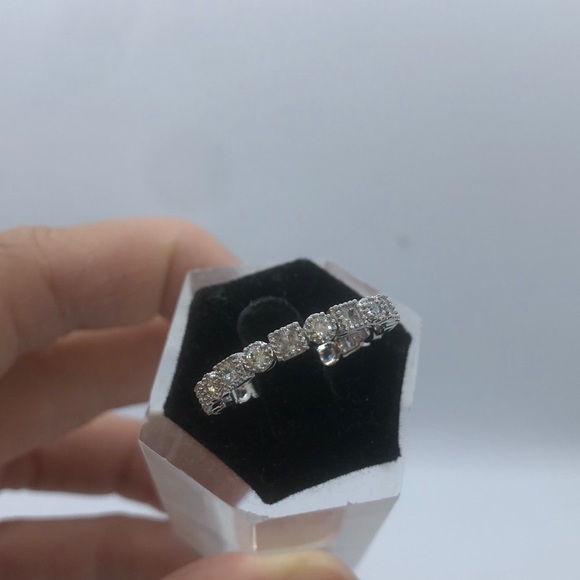 Ring - Picture 2 of 3